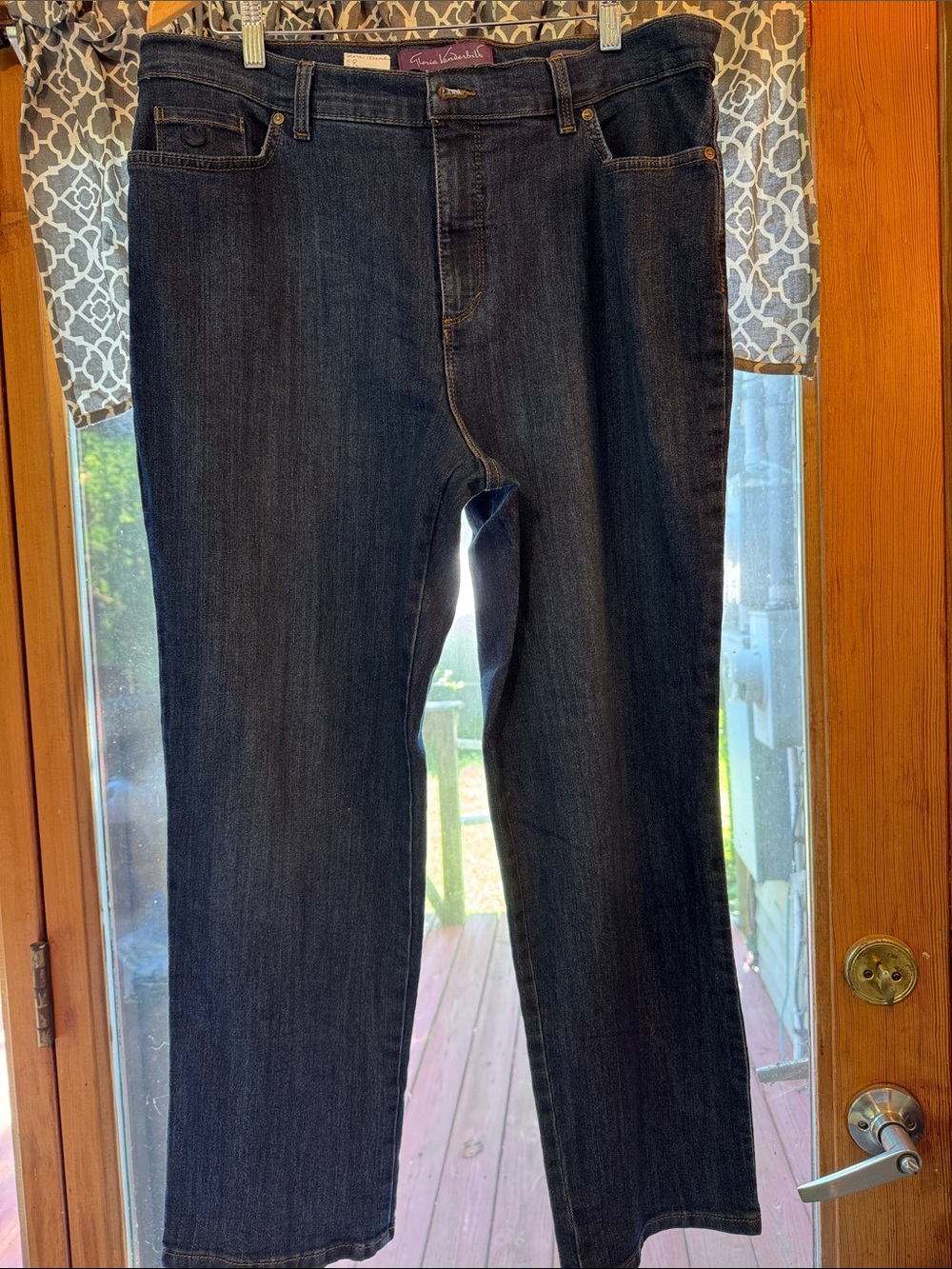 Gloria Vanderbilt Dark Indigo Straight Leg Jeans Amanda 18